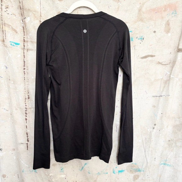 Lululemon Swiftly Tech Long Sleeve Crew - Picture 6 of 7